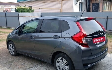 Honda Fit III, 2019 год, 1 050 000 рублей, 4 фотография