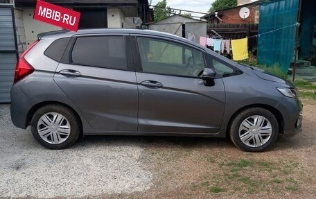 Honda Fit III, 2019 год, 1 050 000 рублей, 7 фотография
