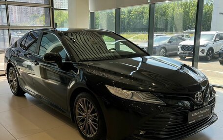 Toyota Camry, 2018 год, 2 550 000 рублей, 3 фотография