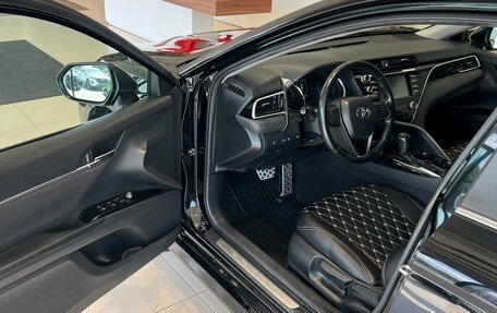 Toyota Camry, 2018 год, 2 550 000 рублей, 7 фотография