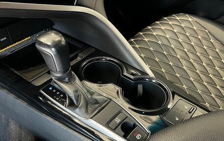 Toyota Camry, 2018 год, 2 550 000 рублей, 11 фотография