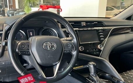 Toyota Camry, 2018 год, 2 550 000 рублей, 9 фотография