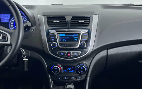 Hyundai Solaris II рестайлинг, 2016 год, 1 100 000 рублей, 9 фотография