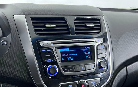Hyundai Solaris II рестайлинг, 2016 год, 1 100 000 рублей, 15 фотография