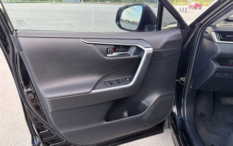 Toyota RAV4, 2020 год, 2 930 000 рублей, 18 фотография