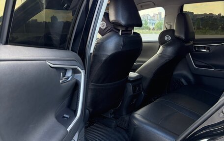 Toyota RAV4, 2020 год, 2 930 000 рублей, 17 фотография
