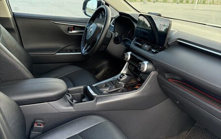 Toyota RAV4, 2020 год, 2 930 000 рублей, 21 фотография
