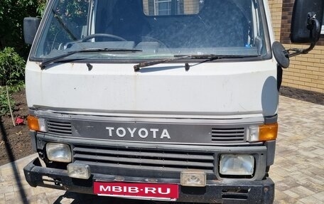Toyota HiAce H100, 1993 год, 530 000 рублей, 2 фотография
