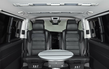 Volkswagen Multivan T6 рестайлинг, 2024 год, 17 500 000 рублей, 12 фотография