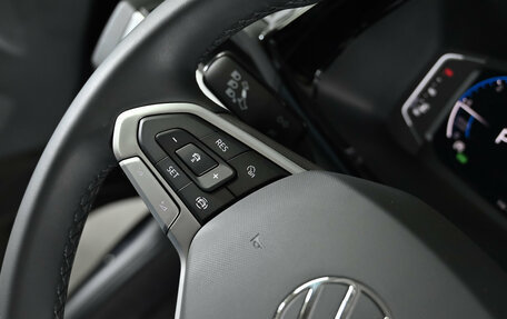 Volkswagen Multivan T6 рестайлинг, 2024 год, 17 500 000 рублей, 23 фотография