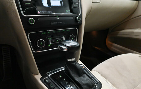 Skoda Superb III рестайлинг, 2012 год, 1 000 000 рублей, 16 фотография