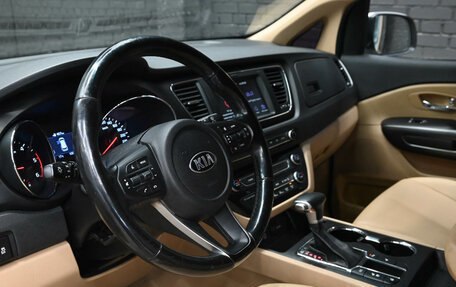 KIA Carnival III, 2020 год, 2 815 000 рублей, 17 фотография