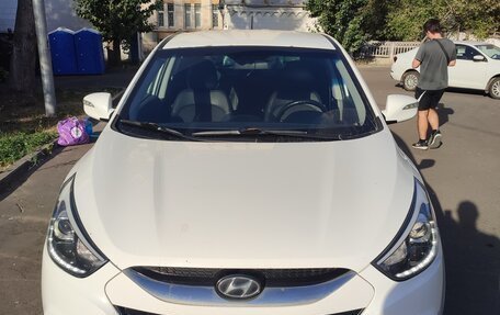 Hyundai ix35 I рестайлинг, 2015 год, 1 250 000 рублей, 2 фотография