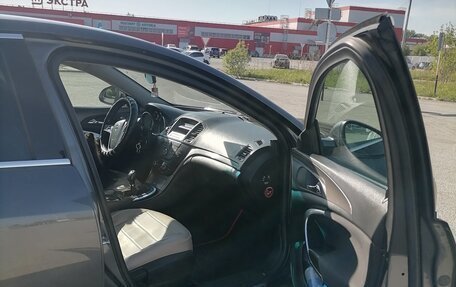 Opel Insignia II рестайлинг, 2012 год, 900 000 рублей, 4 фотография