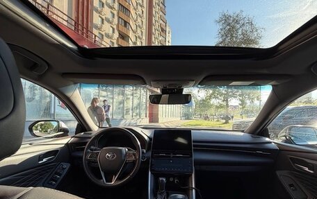 Toyota Avalon, 2022 год, 3 800 000 рублей, 5 фотография