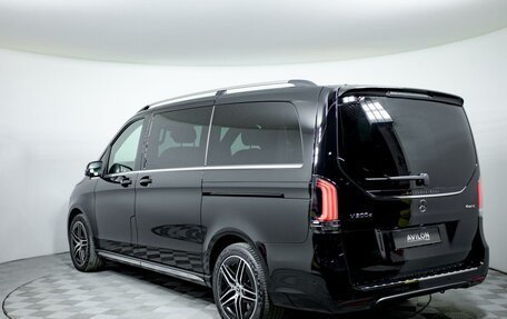 Mercedes-Benz V-Класс, 2026 год, 32 000 000 рублей, 7 фотография