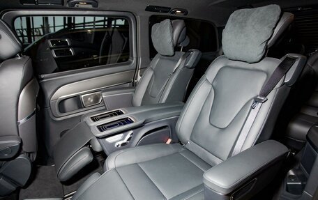 Mercedes-Benz V-Класс, 2026 год, 32 000 000 рублей, 14 фотография