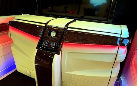 Mercedes-Benz V-Класс, 2022 год, 16 900 000 рублей, 10 фотография