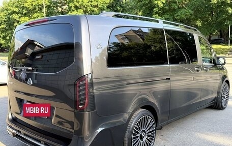 Mercedes-Benz V-Класс, 2022 год, 16 900 000 рублей, 3 фотография
