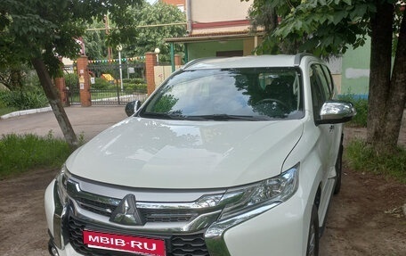 Mitsubishi Pajero Sport III рестайлинг, 2017 год, 2 650 000 рублей, 1 фотография
