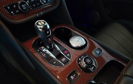 Bentley Bentayga I, 2017 год, 11 643 000 рублей, 15 фотография