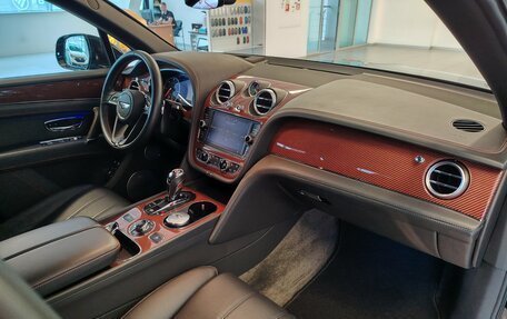 Bentley Bentayga I, 2017 год, 11 643 000 рублей, 7 фотография