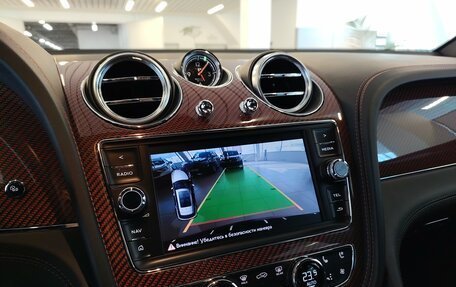 Bentley Bentayga I, 2017 год, 11 643 000 рублей, 17 фотография