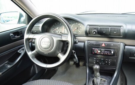 Audi A4, 1999 год, 369 999 рублей, 12 фотография