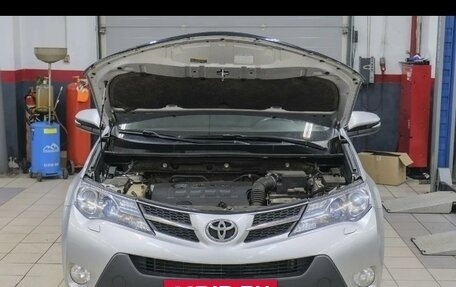 Toyota RAV4, 2013 год, 1 750 000 рублей, 9 фотография