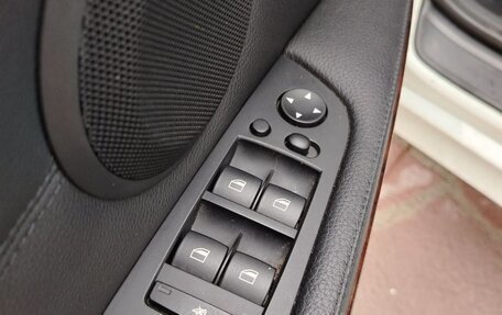 BMW 3 серия, 2011 год, 1 350 000 рублей, 16 фотография