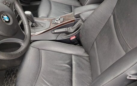 BMW 3 серия, 2011 год, 1 350 000 рублей, 15 фотография