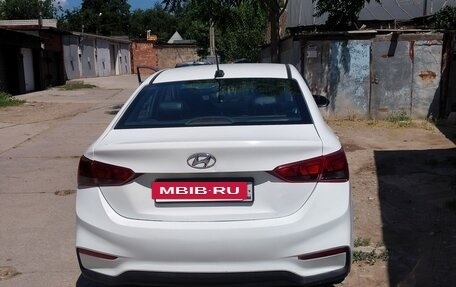 Hyundai Solaris II рестайлинг, 2017 год, 750 000 рублей, 4 фотография