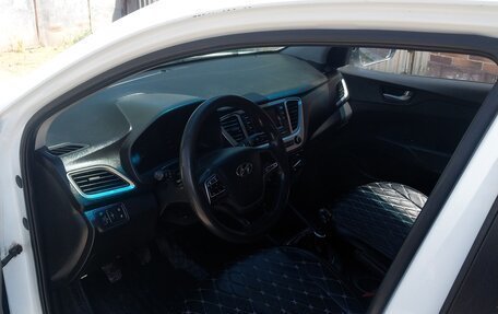 Hyundai Solaris II рестайлинг, 2017 год, 750 000 рублей, 8 фотография