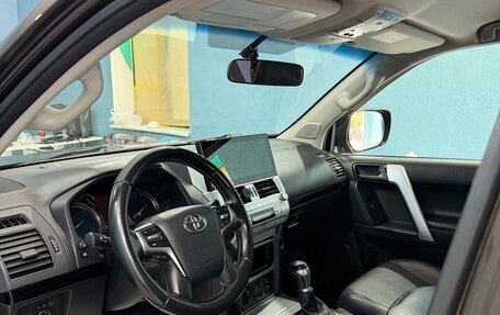Toyota Land Cruiser Prado 150 рестайлинг 2, 2018 год, 5 500 000 рублей, 8 фотография