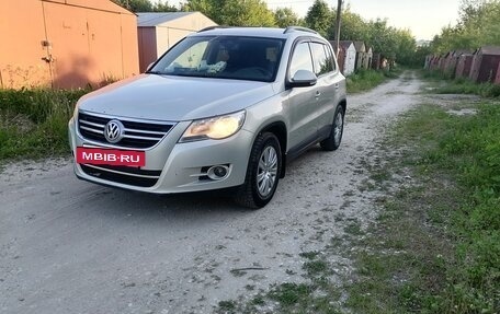 Volkswagen Tiguan I, 2010 год, 680 000 рублей, 2 фотография