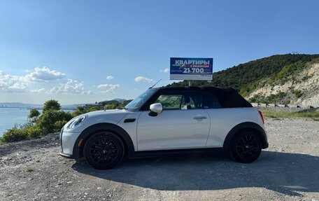MINI Cabrio, 2024 год, 2 700 000 рублей, 12 фотография