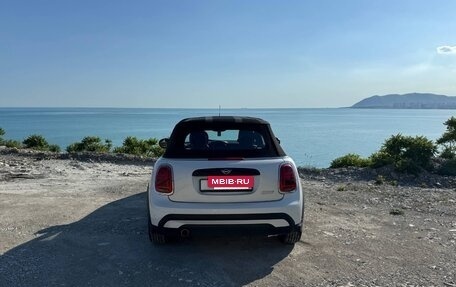 MINI Cabrio, 2024 год, 2 700 000 рублей, 15 фотография