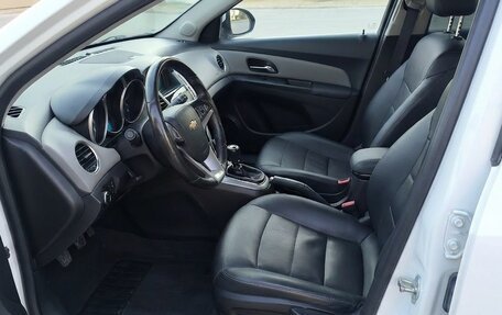 Chevrolet Cruze II, 2014 год, 895 000 рублей, 8 фотография