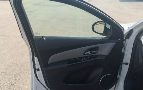 Chevrolet Cruze II, 2014 год, 895 000 рублей, 10 фотография