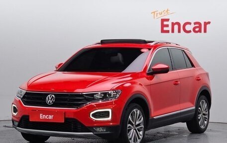 Volkswagen T-Roc I, 2023 год, 1 470 123 рублей, 2 фотография