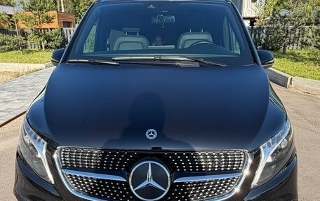 Mercedes-Benz V-Класс, 2022 год, 15 450 000 рублей, 1 фотография