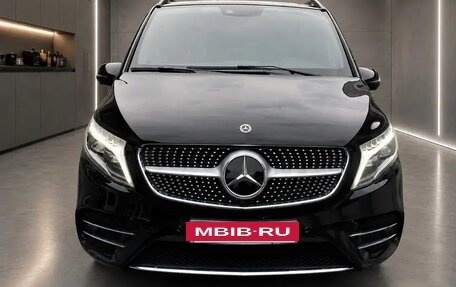 Mercedes-Benz V-Класс, 2022 год, 10 000 000 рублей, 2 фотография
