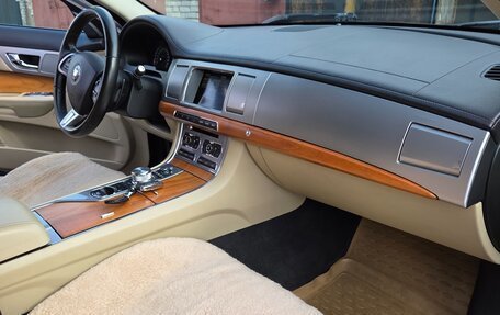 Jaguar XF I рестайлинг, 2013 год, 1 400 000 рублей, 13 фотография