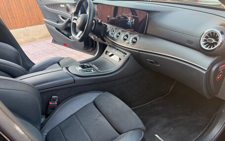 Mercedes-Benz E-Класс, 2021 год, 5 400 000 рублей, 9 фотография