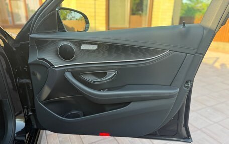Mercedes-Benz E-Класс, 2021 год, 5 400 000 рублей, 20 фотография