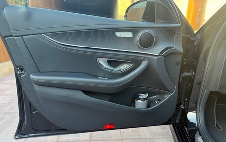 Mercedes-Benz E-Класс, 2021 год, 5 400 000 рублей, 19 фотография
