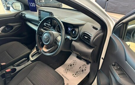 Toyota Yaris, 2020 год, 1 449 999 рублей, 10 фотография