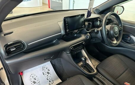 Toyota Yaris, 2020 год, 1 449 999 рублей, 13 фотография