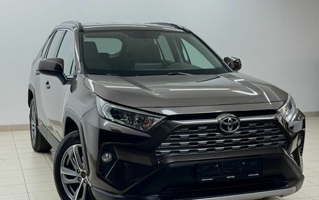 Toyota RAV4, 2019 год, 3 250 000 рублей, 3 фотография