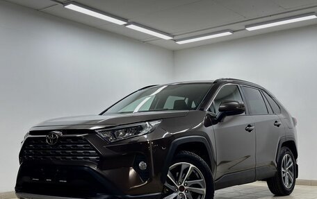 Toyota RAV4, 2019 год, 3 250 000 рублей, 7 фотография